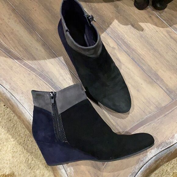 Vaneli Shoes - ❤️ Vaneli Color Block Boots ❤️